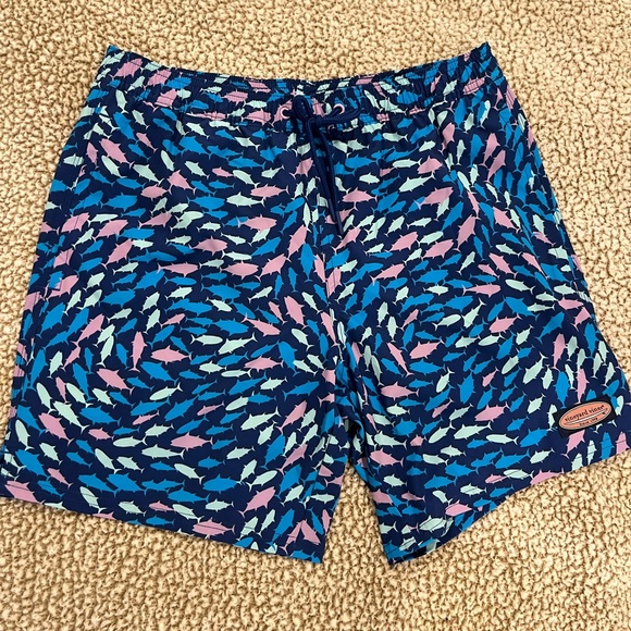 Never worn Men’s Vineyard Vines 7’ Chappy Swim Trunks Sz SM. Blue shark print. - Picture 1 of 6